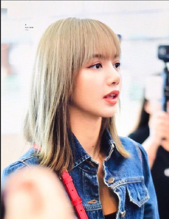 泰国美女图片 女明星lisa机场街拍图片 2