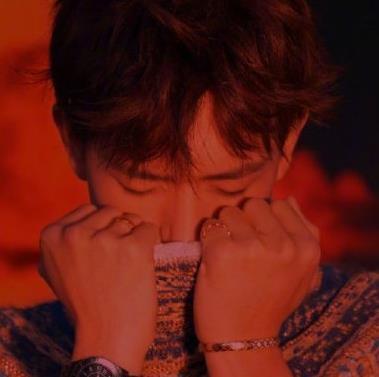 内地男明星现男友李现《时尚芭莎》电子刊封面 5