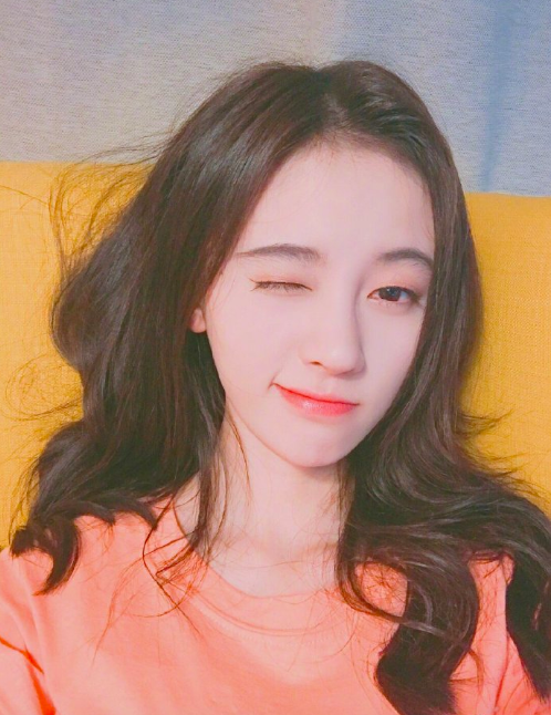 清秀佳人图片 气质美女发型图片 2