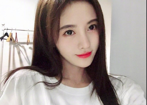 清秀佳人图片 气质美女发型图片 4