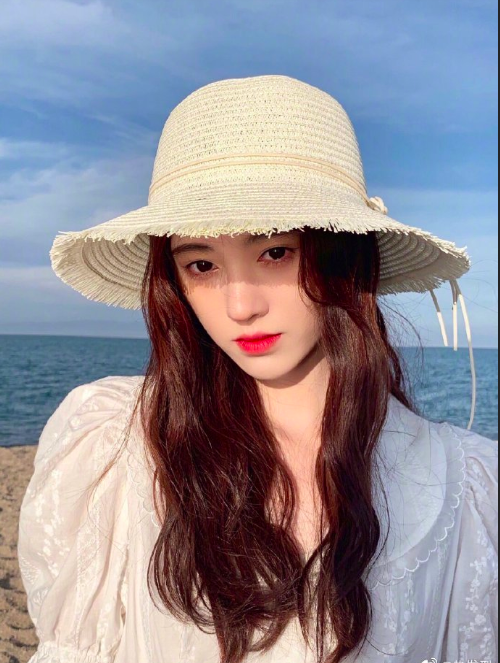 清秀佳人图片 气质美女发型图片 9