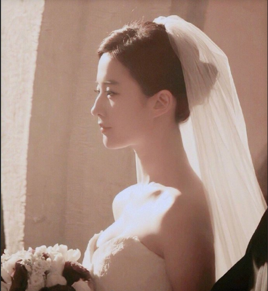 中国美女图片 内地女明星刘亦菲婚纱造型图片 3