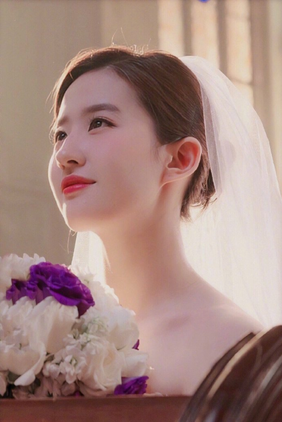 中国美女图片 内地女明星刘亦菲婚纱造型图片 6