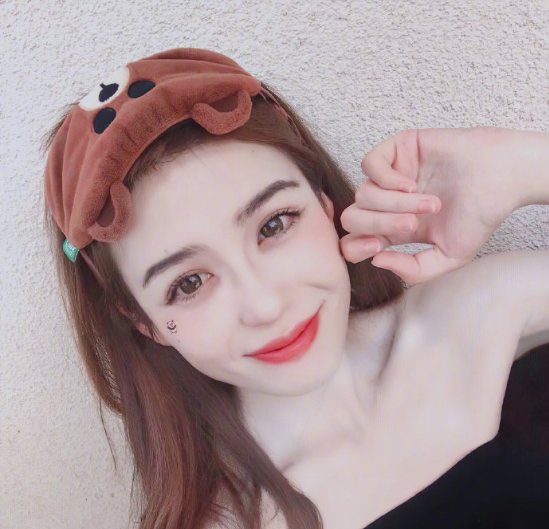 俄罗斯美女图片 95后的中俄混血美女Nadia Bean图片 2