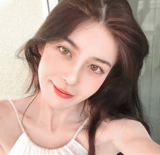 俄罗斯美女图片 95后的中俄混血美女Nadia Bean图片 10