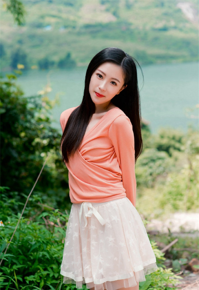 清纯美女图片 风景如画 画中美人 7