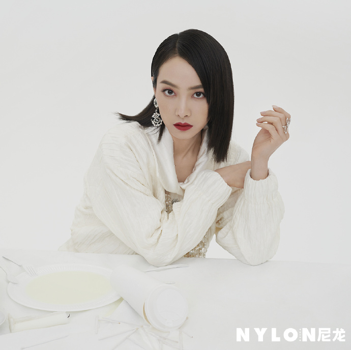 中国美女图片 女明星宋茜 X《NYLON尼龙》干练女性 7