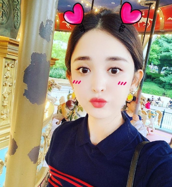 中国美女图片 内地女明星古力娜扎小蛮腰图片 4