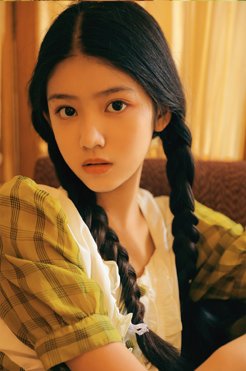 00后美女图片 宇宙少女赵蕴卓图片 7