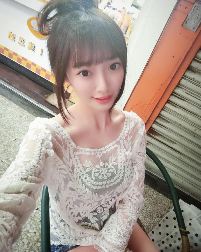 清纯又可爱的软萌妹子图  女生自拍照图片 5