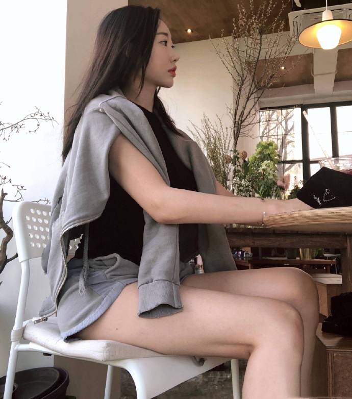 微胖极品美女图片 身材好的美女图片 7