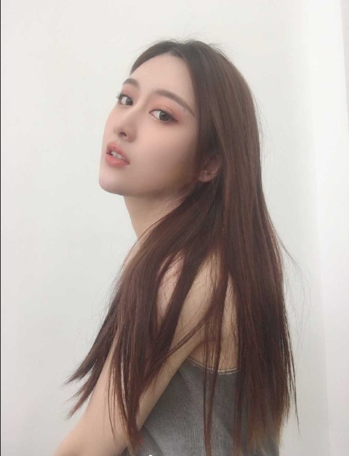 90后陈思诺美女生活照 2