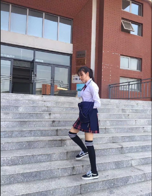 90后陈思诺美女生活照 8
