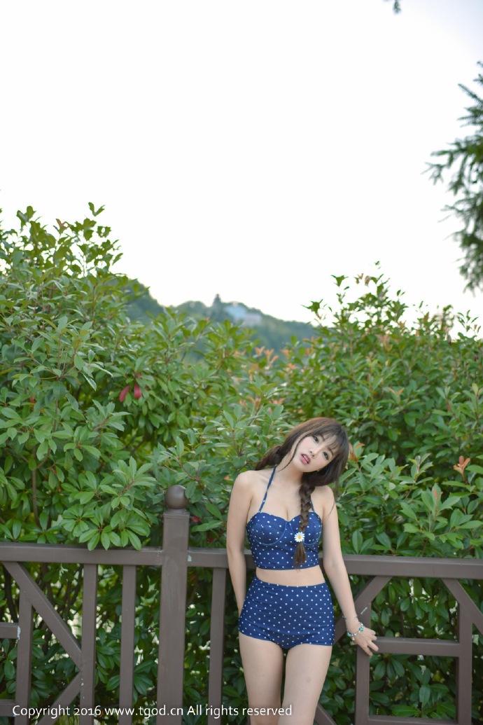 游泳池美女图片  清纯少女写真图片 5
