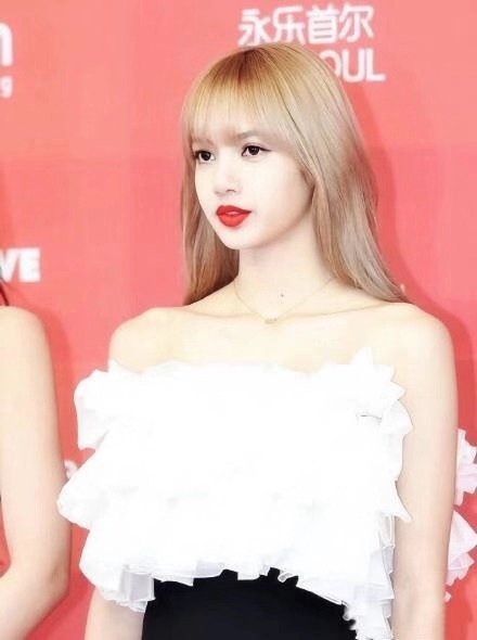 泰国美女图片 韩国女明星lisa美丽的锁骨图片 4