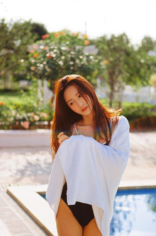 小清新泳装美女图片 4