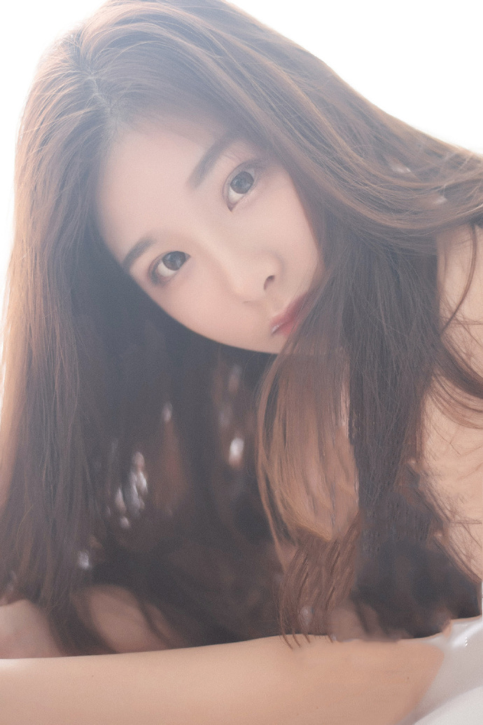 吊带美女私房照诱惑图片 2