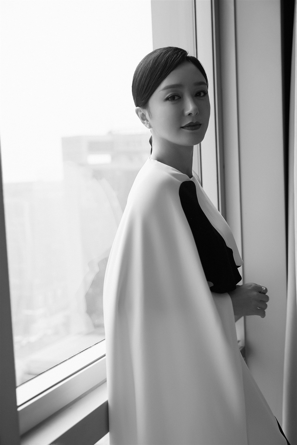 中国美女图片 皇后娘娘秦岚连衣裙优雅端庄图片 6