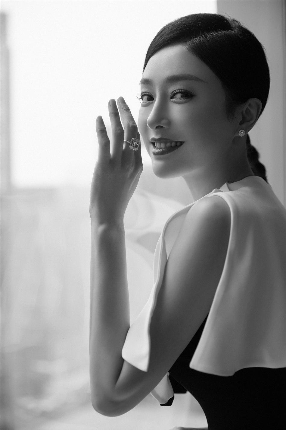 中国美女图片 皇后娘娘秦岚连衣裙优雅端庄图片 9
