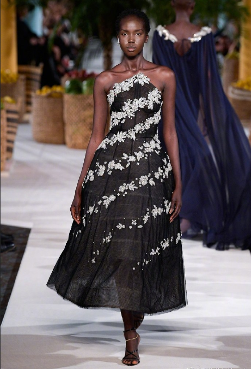 Oscar de la Renta Spring 2020礼服图片 4