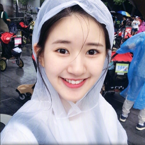 四川美女图片 元气少女赵露思图片 3