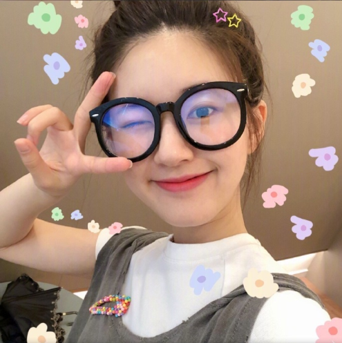 四川美女图片 元气少女赵露思图片 7