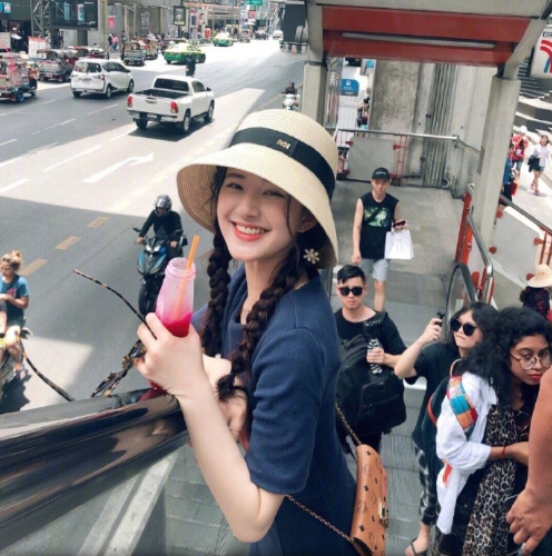 四川美女图片 元气少女赵露思图片 9