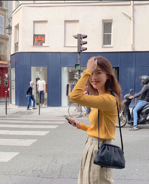清纯美女图片 时尚美女全秀琳旅行穿搭图片 6