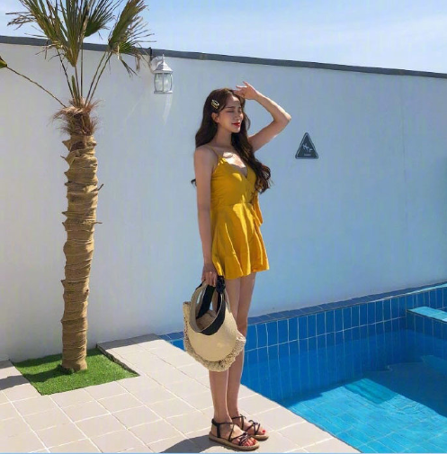 夏季海边美女图片 旅行穿搭Look 4