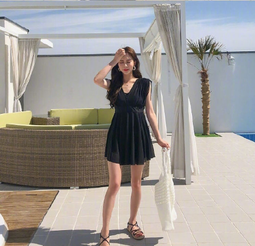 夏季海边美女图片 旅行穿搭Look 7