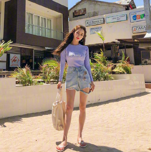 夏季海边美女图片 旅行穿搭Look 11