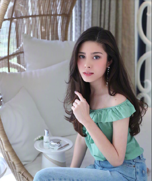 德泰混血美女milly kirn图片 11