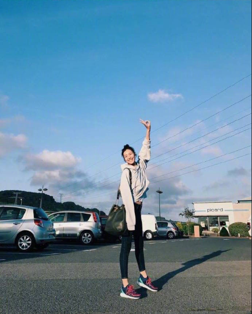 湖南美女图片 中国超模大表姐刘雯旅行照拍照 6
