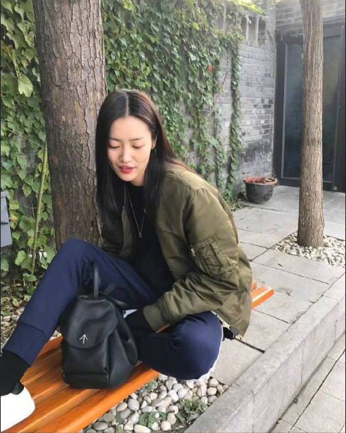 湖南美女图片 中国超模大表姐刘雯旅行照拍照 7