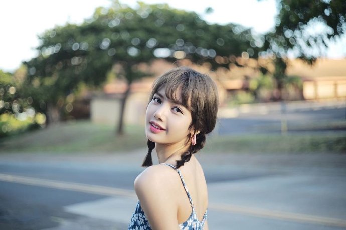 泰国美女lisa小碎花度假图片 5