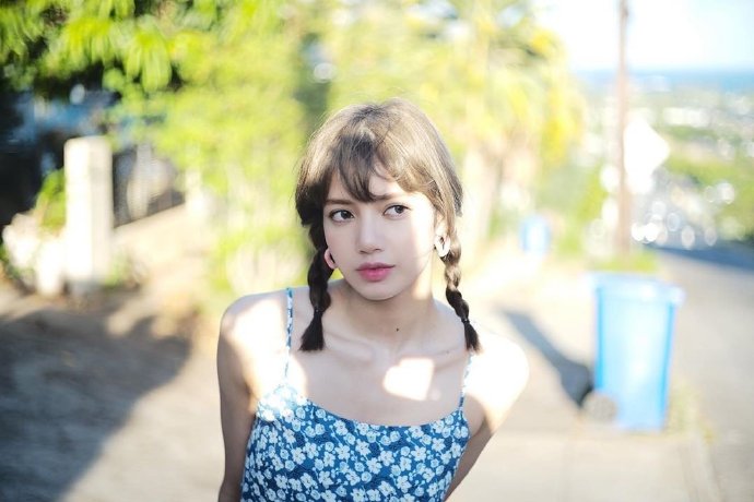 泰国美女lisa小碎花度假图片 8