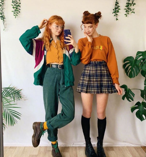 欧美美女图片 姐妹花Liberty & Mathilda复古装图片 3