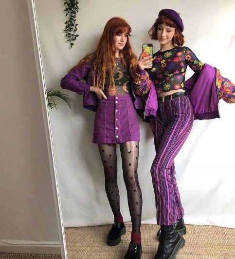 欧美美女图片 姐妹花Liberty & Mathilda复古装图片 5
