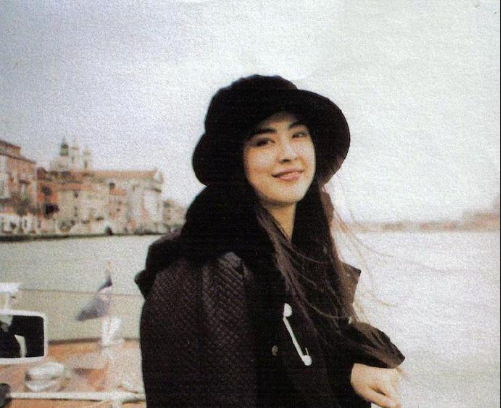 台湾美女图片 清纯娇媚灵动与率性的王祖贤图片 2