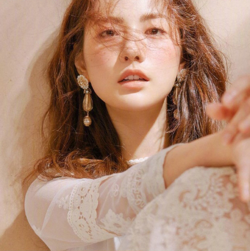 韩国美女图片 大红唇林珍娜图片 3