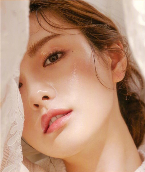 韩国美女图片 大红唇林珍娜图片 4