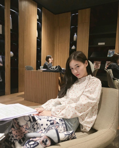 泰国美女图片 甜美女孩Love Pattranite图片 2