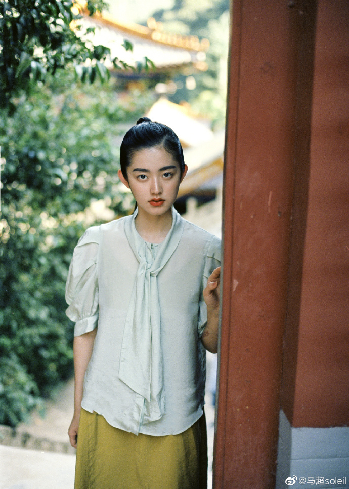 网红网络美女模特湿身写真图片 4