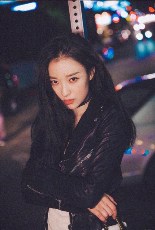 好看的女明星倪妮旅行拍照姿势图片 3