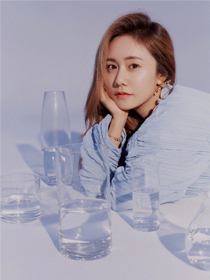 湖南美女图片 中国女星刘芸最新时尚大片 5