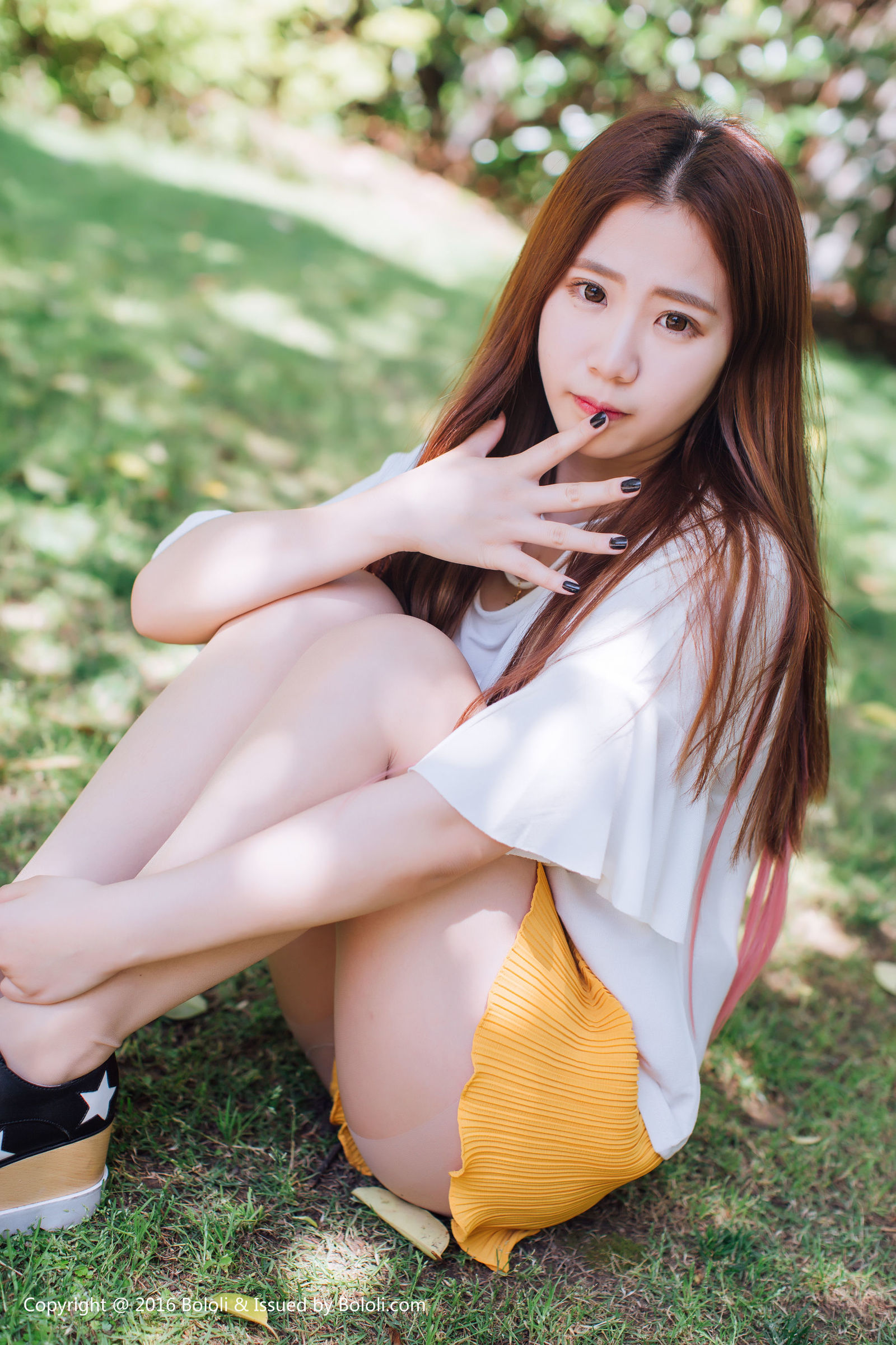 黄色头发青春美女董晨莉图片 9