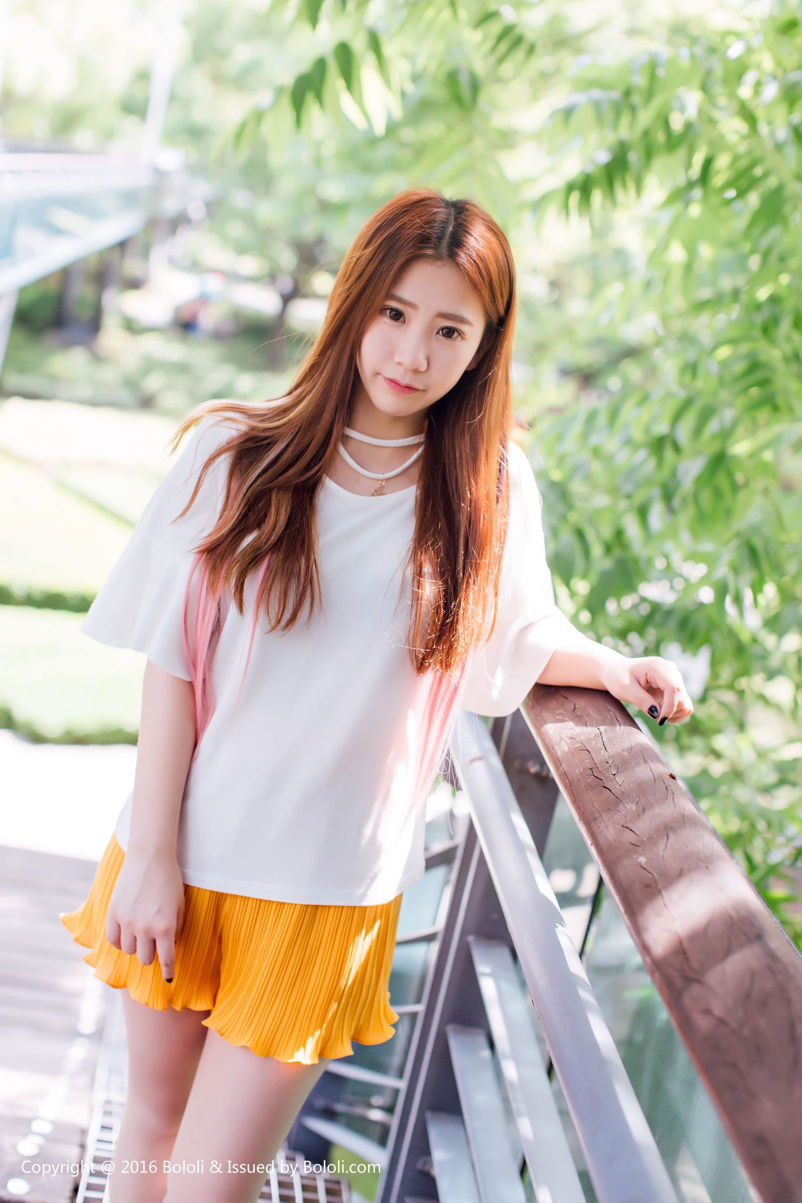 黄色头发青春美女董晨莉图片 10