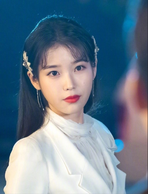 韩国美女图片 女明星李智恩《德鲁纳酒店》复古 5