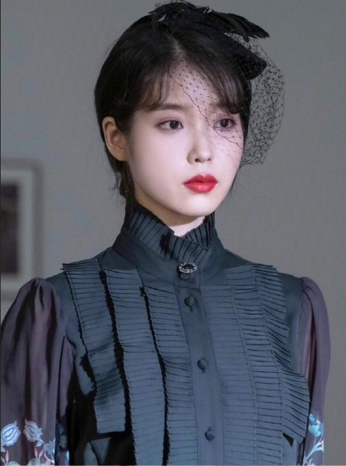 韩国美女图片 女明星李智恩《德鲁纳酒店》复古 6