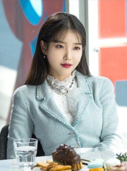 韩国美女图片 女明星李智恩《德鲁纳酒店》复古 9